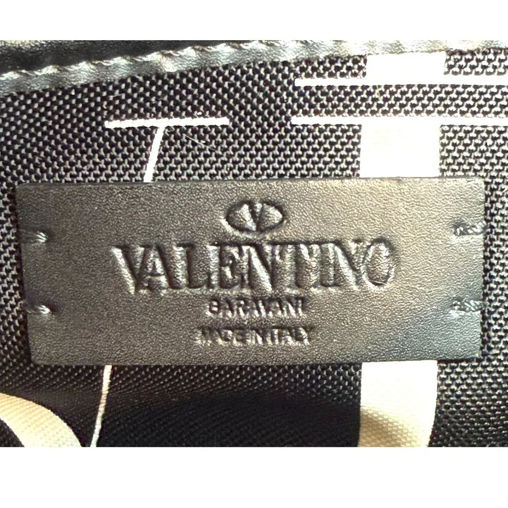 Valentino Garavani VLTN Logo Camera Crossbody Bag with COA - Picture 13 of 14